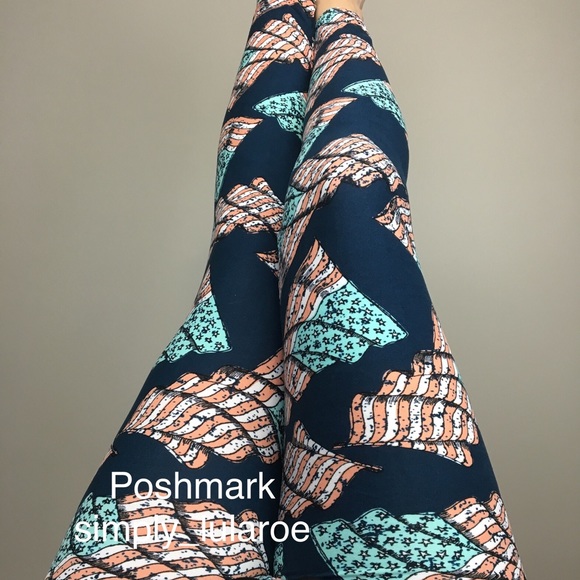 LuLaRoe Pants - LuLaRoe American Flag Leggings